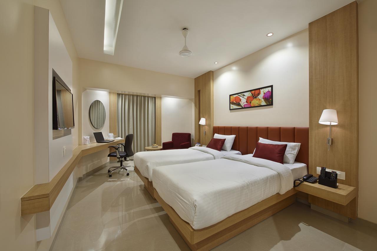 The Eastern Hotel Ankleshwar Экстерьер фото
